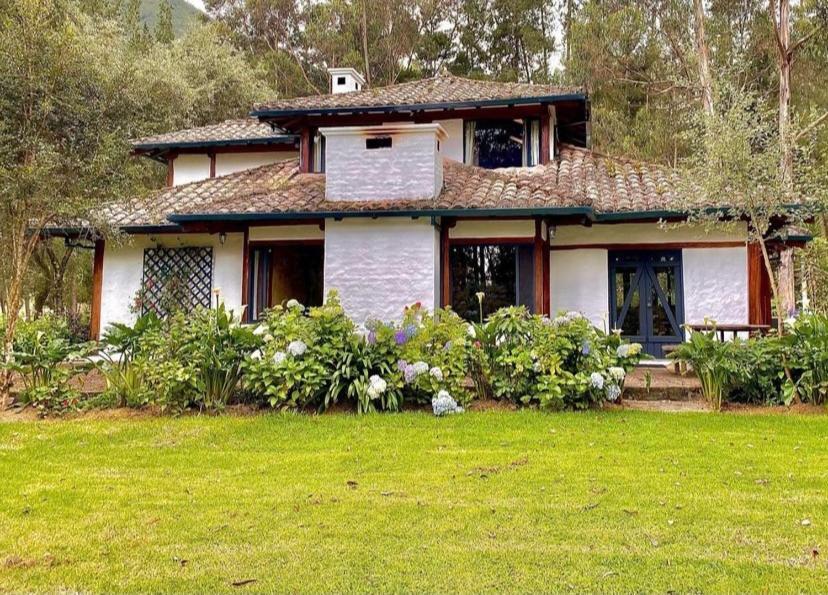 Hacienda San Juan De La Vega Bed & Breakfast Otavalo Eksteriør bilde
